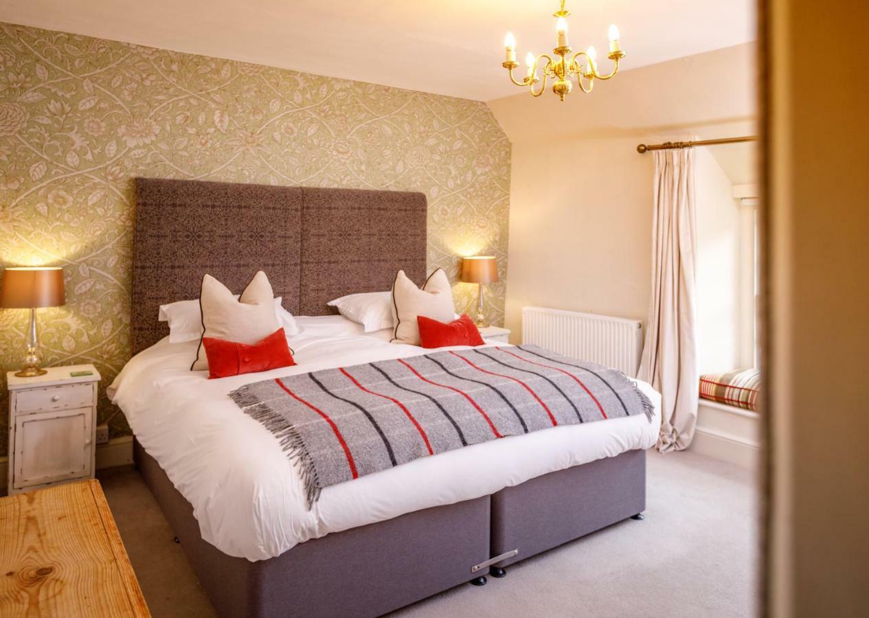 Trewornan Manor Bed and Breakfast Wadebridge Eksteriør billede